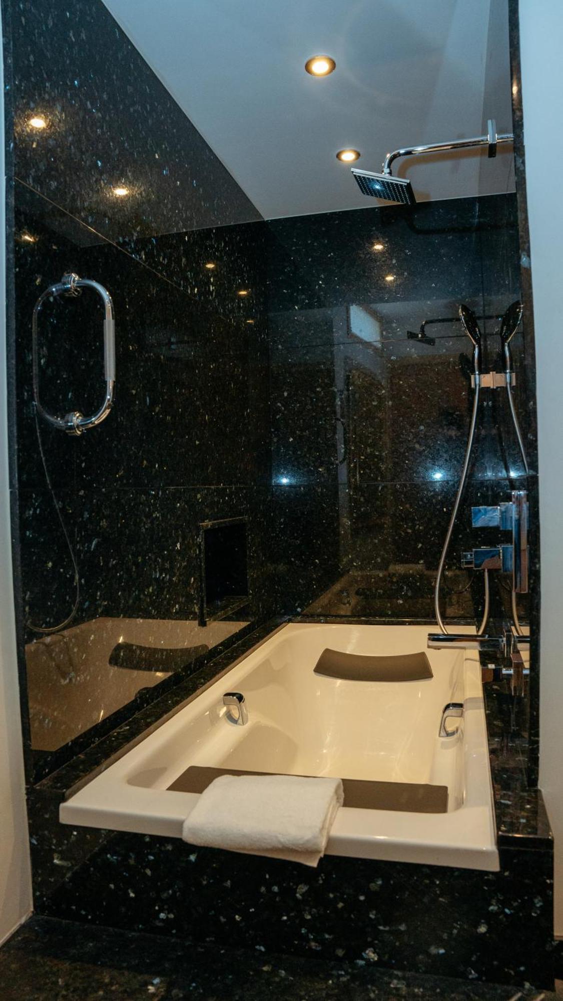 Superbe Appartement 132M2, Classe 5 Etoiles, Sarlat Centre Luaran gambar